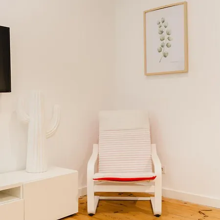 Daire Large Duplex Penthouse 3 Bath 14 Guests