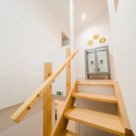 Large Duplex Penthouse 3 Bath 14 Guests Daire