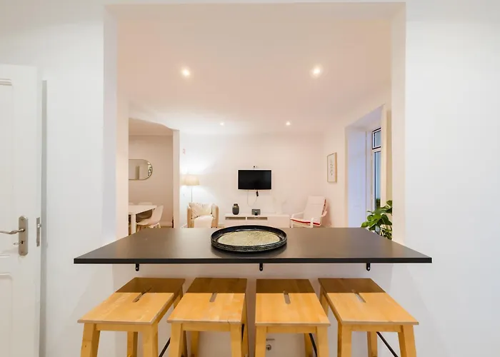 Downtown Penthouse Duplex 3 Bath 14 Guests Apartment *