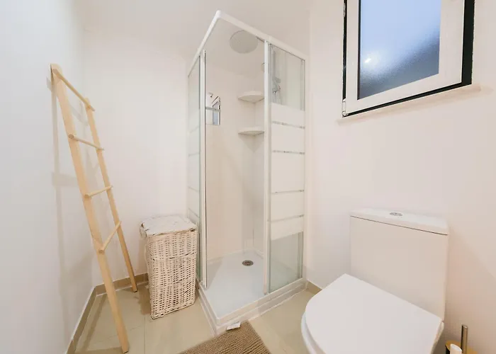 Downtown Penthouse Duplex 3 Bath 14 Guests Apartment *