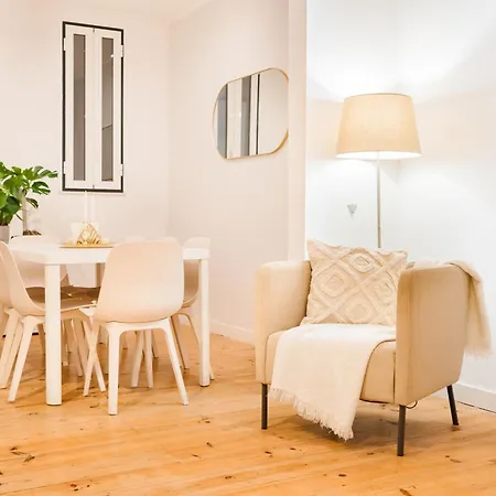 Downtown Penthouse Duplex 3 Bath 14 Guests 아파트 *