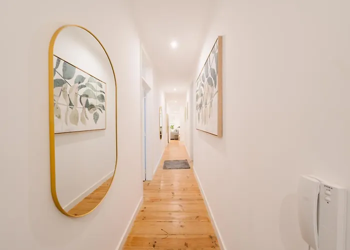 Downtown Penthouse Duplex 3 Bath 14 Guests 리스본