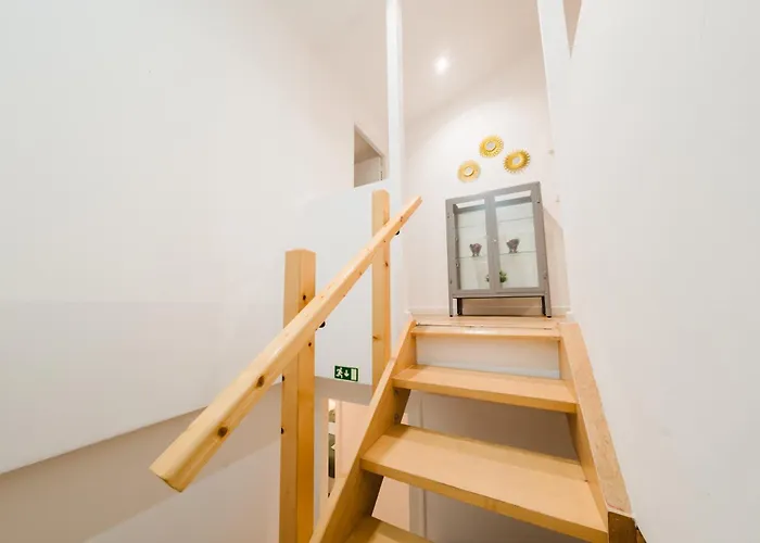 Downtown Penthouse Duplex 3 Bath 14 Guests 公寓