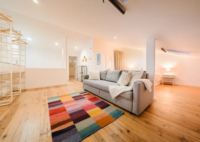 Appartement Downtown Penthouse Duplex 3 Bath 14 Guests Lissabon