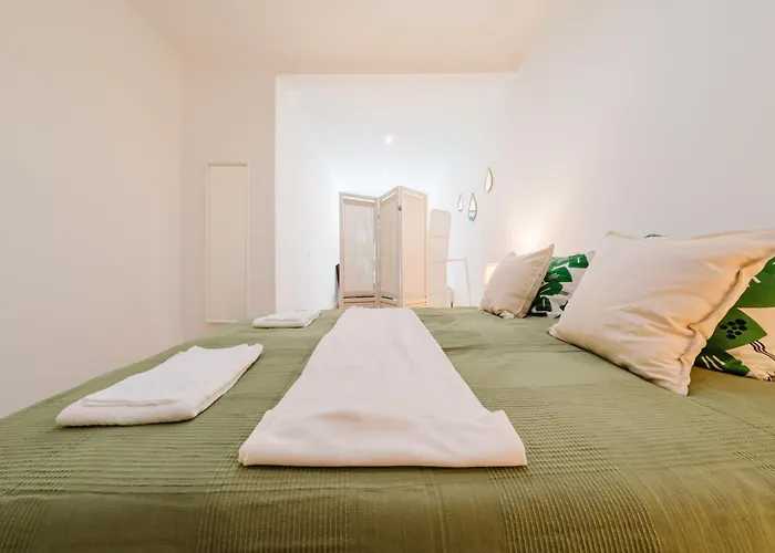 Large Duplex Penthouse 3 Bath 14 Guests