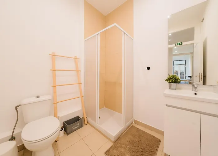 Downtown Penthouse Duplex 3 Bath 14 Guests