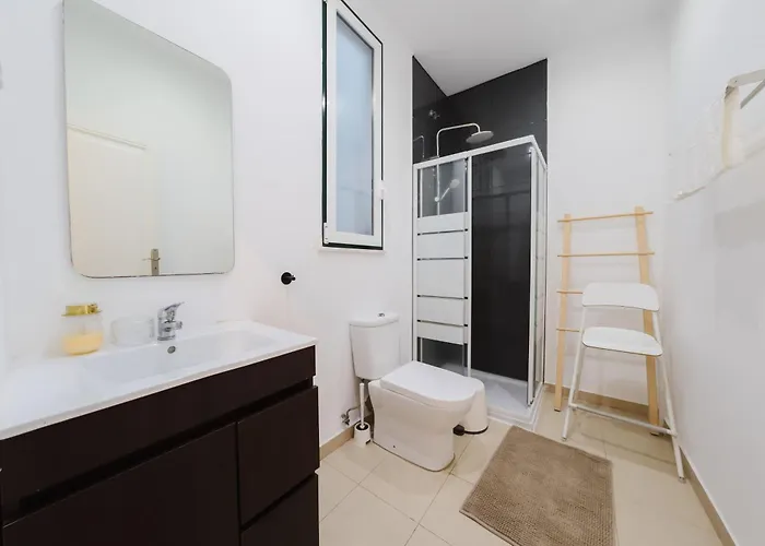 Downtown Penthouse Duplex 3 Bath 14 Guests