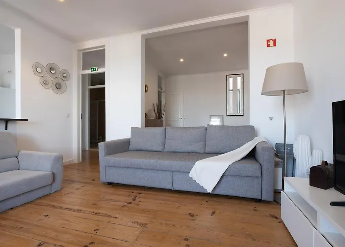 Large Duplex Penthouse 3 Bath 14 Guests Apartmán Lisboa