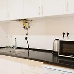 Large Duplex Penthouse 3 Bath 14 Guests * Lisboa