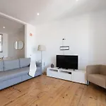 Daire Large Duplex Penthouse 3 Bath 14 Guests