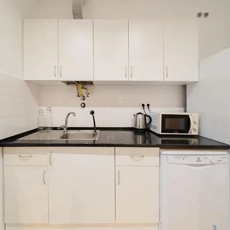 Large Duplex Penthouse 3 Bath 14 Guests Lissabon